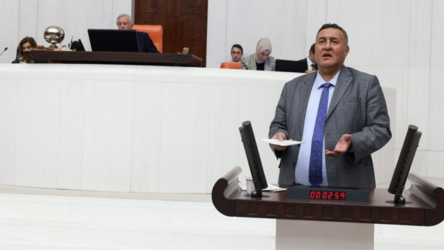 Gürer: “Vatandaş sefilleri oynuyor, bankalar karlarının üstüne kar katıyor”