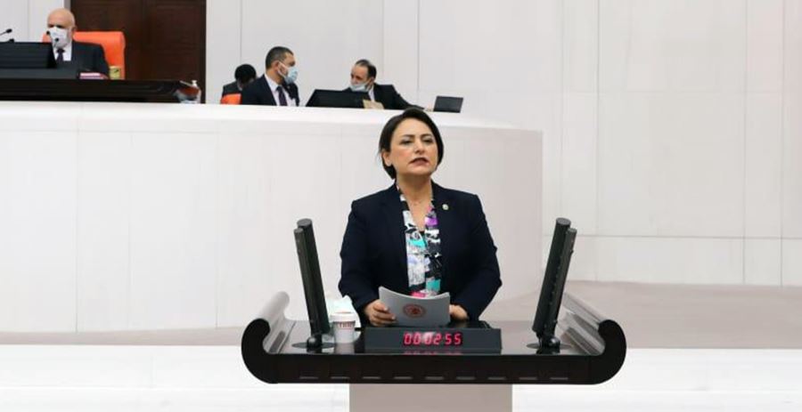 “Haberiniz var mı? Türkiye’de Adana var, Adana!”