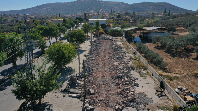 Halitpaşa'daki Sanayi Dükkanları Yıkıldı
