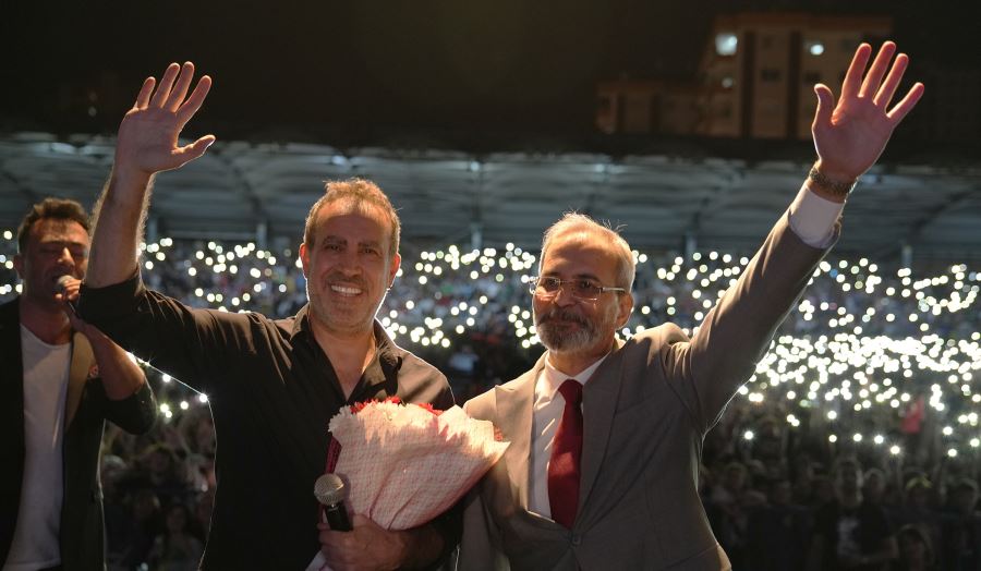 HALUK LEVENT ON BİNLERCE TARSUSLU İLE 'İL’LE DE TARSUS' DEDİ