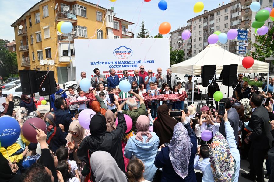 HATİCE HATUN KÜLLİYESİ ÇOCUK MEKTEBİ’NDE MEZUNİYET COŞKUSU YAŞANDI