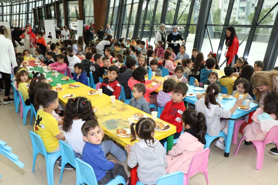 ‘’Herkesin yüzü gülsün diye var gücümüzle çalışıyoruz’’