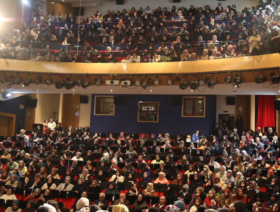 “Huzurlu Aile Sohbetleri” yoğun katılımla gerçekleştirildi