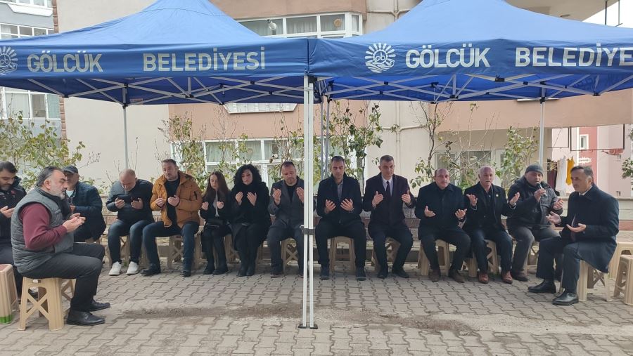 İHSAN TOKGÖZ GÖLCÜK’TE KABRİ BAŞINDA ANILDI
