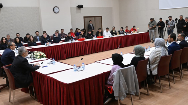İlimizi Gururlandıran Öğrenciler, Vali Yavuz Tarafından Ödüllendirildi