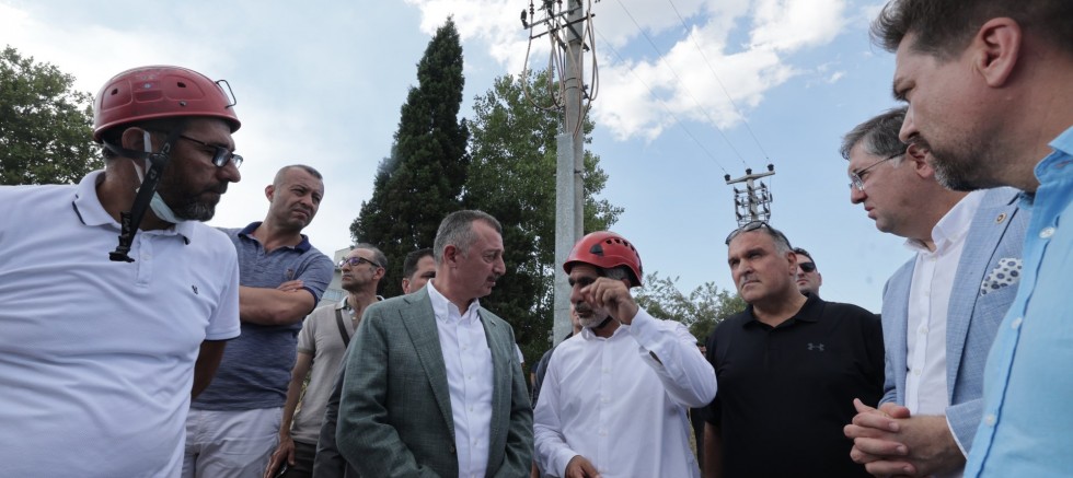 İtfaiyeden TMO’daki patlamaya 15 araç ve 37 personelle müdahale - GÜNDEM - İnternetin Ajansı