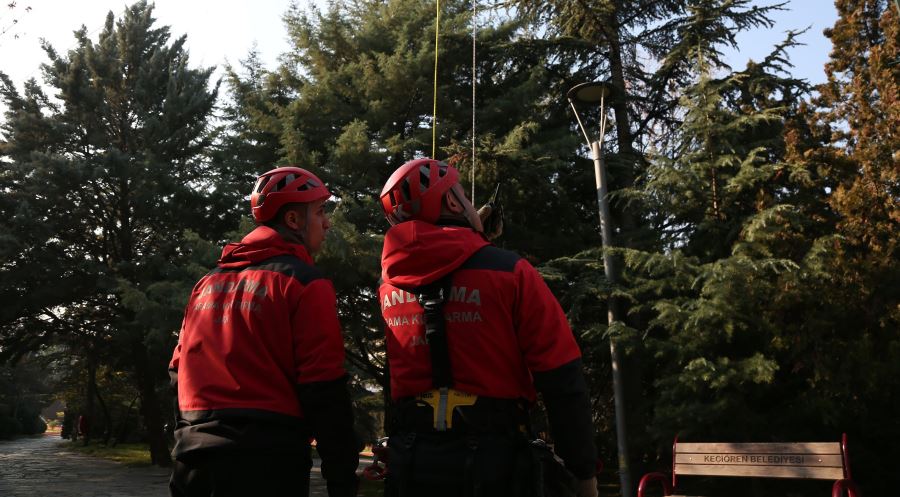 JANDARMA ARAMA KURTARMA TİMİ’NDEN KEÇİÖREN TELEFERİK’TE TATBİKAT