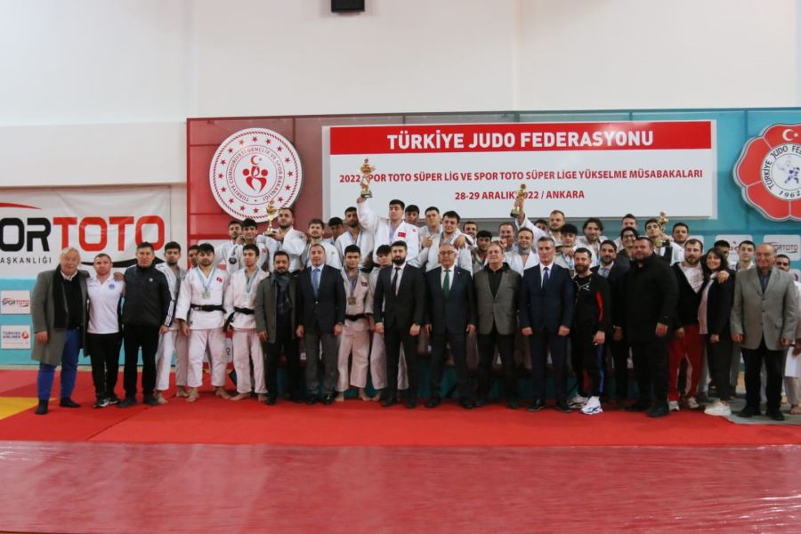 Kağıtspor, judoda süper lige yükseldi