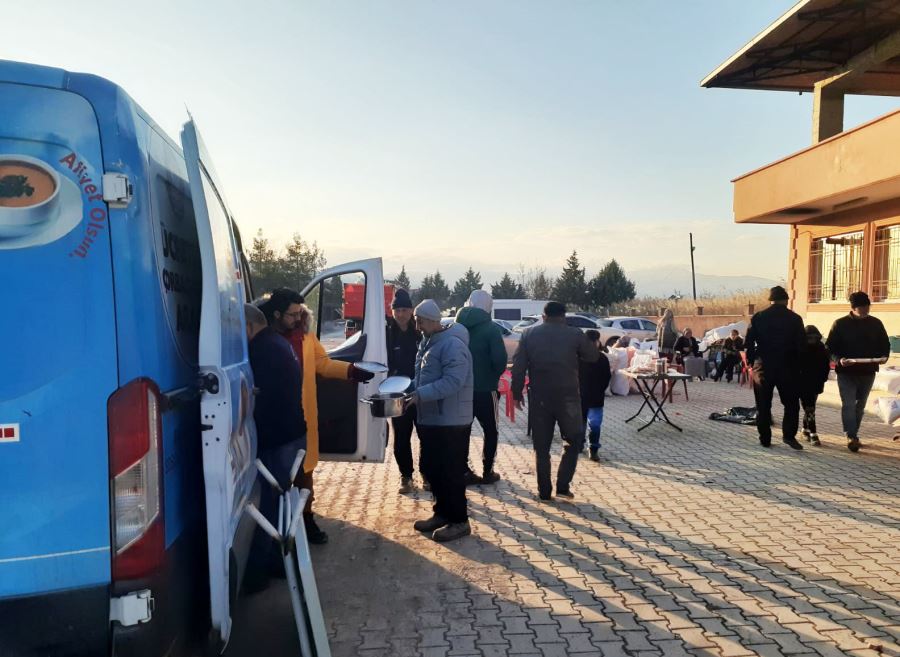 KAHRAMANMARAŞ’IN HER NOKTASINDA SICAK ÇORBA İKRAMI