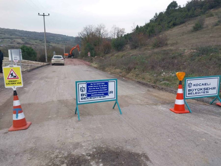Kandıra Akçaova-Deliveli grup köy yolunda üstyapı