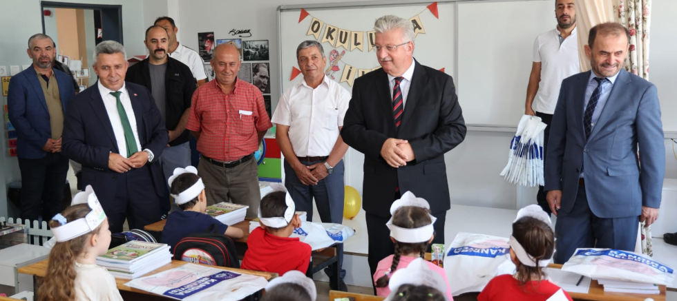 KANDIRA BELEDİYE BAŞKANI EROL ÖLMEZ’DEN EĞİTİME DESTEK - TÜRKİYE - İnternetin Ajansı