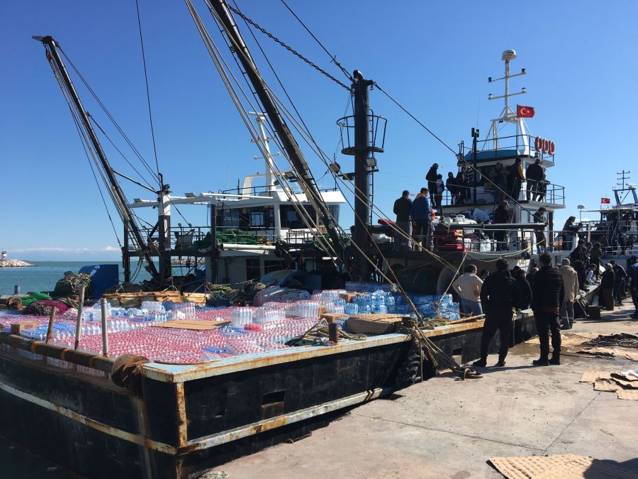 Karataş’ tan Hatay’a Yardım, Deniz Yolundan Ulaştırılıyor.