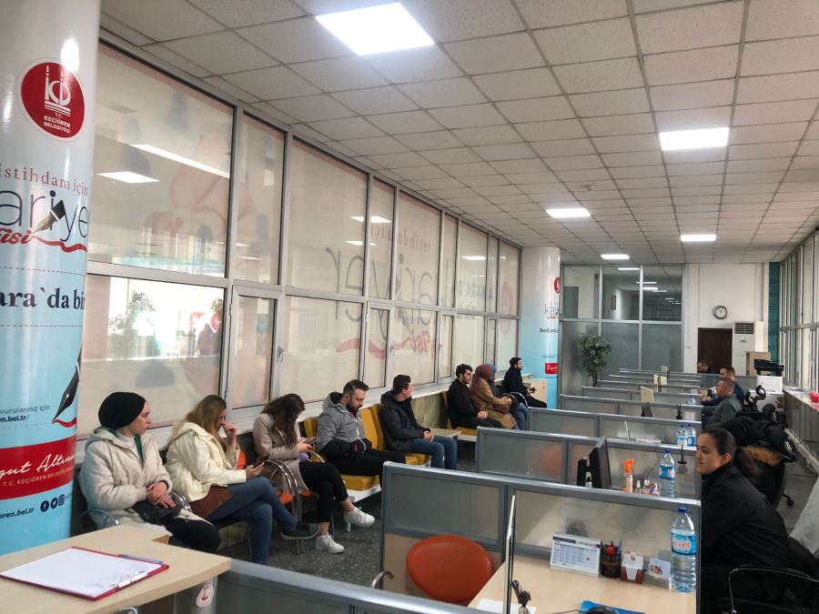 KARİYER OFİSİ DEPREMZEDELERİN İSTİHDAMI İÇİN ÇALIŞIYOR