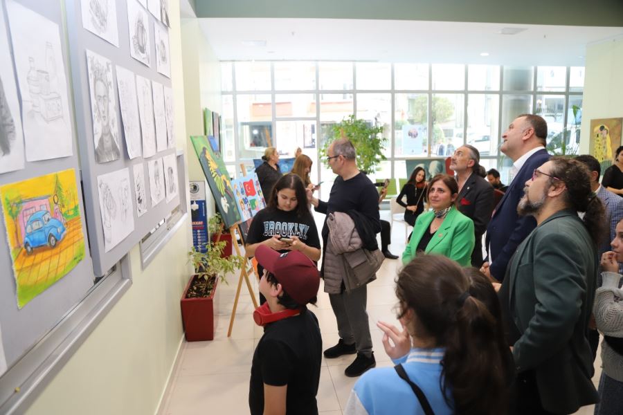 Kartal Belediyesi Sanat Akademisi Öğrencilerinden Dönem Sonu Sergisi