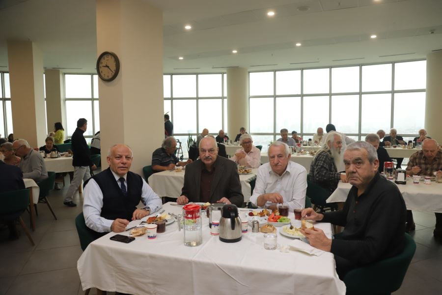 Kartal Belediyesi Yaşlılara Saygı Haftası’nda Huzurevi Sakinlerini Unutmadı