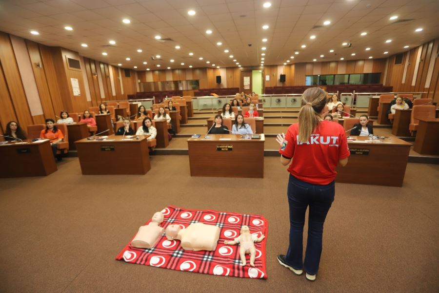 Kartal Belediyesi’nde ‘100 Kadın 100 Nefes’ Projesi Başladı