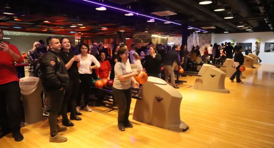 Kartal Belediyesi’nde Bowling Turnuvası Heyecanı