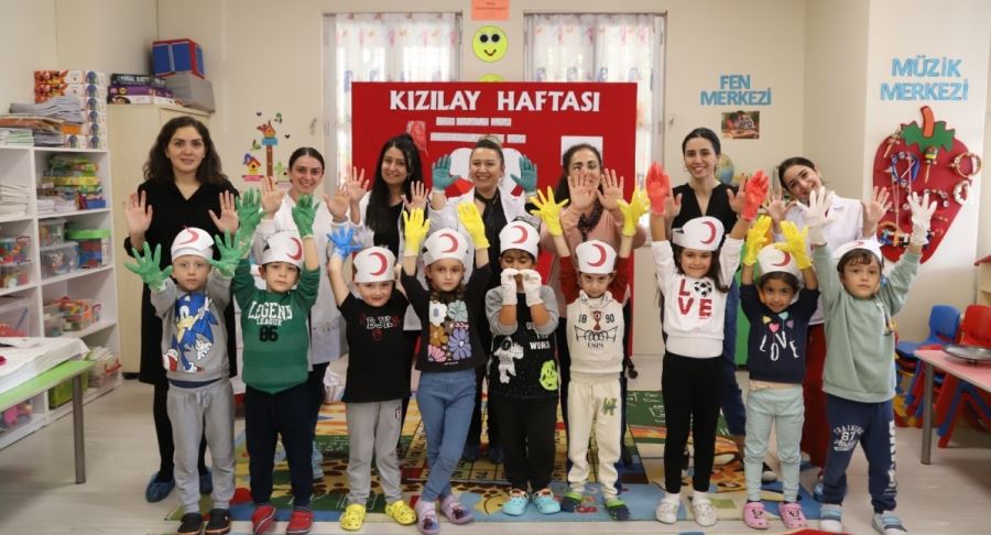 Kartallı Kreş Öğrencilerinden Kızılay Haftası Etkinliği