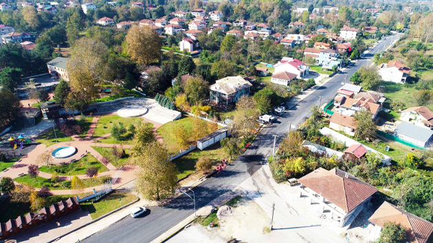Kartepe’de 3 caddede üstyapı yenilendi