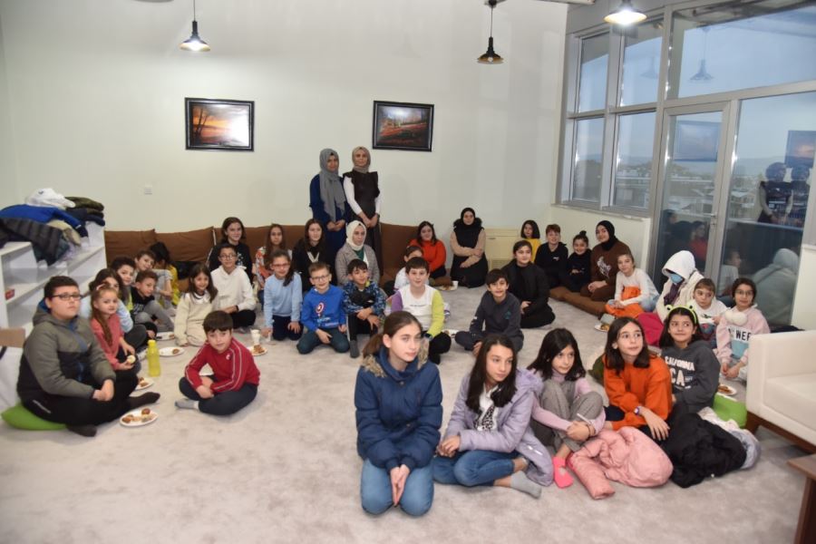 KARTEPE’Lİ ÇOCUKLAR İŞARET DİLİYLE TANIŞTI