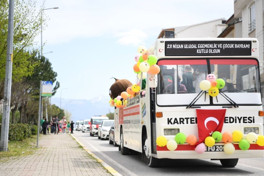 KARTEPELİ ÇOCUKLARA BAYRAM HEDİYESİ