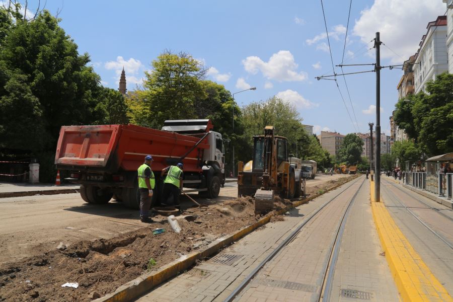 KAVŞAK PROJESİNDE SÖKÜM ÇALIŞMALARINA BAŞLANDI