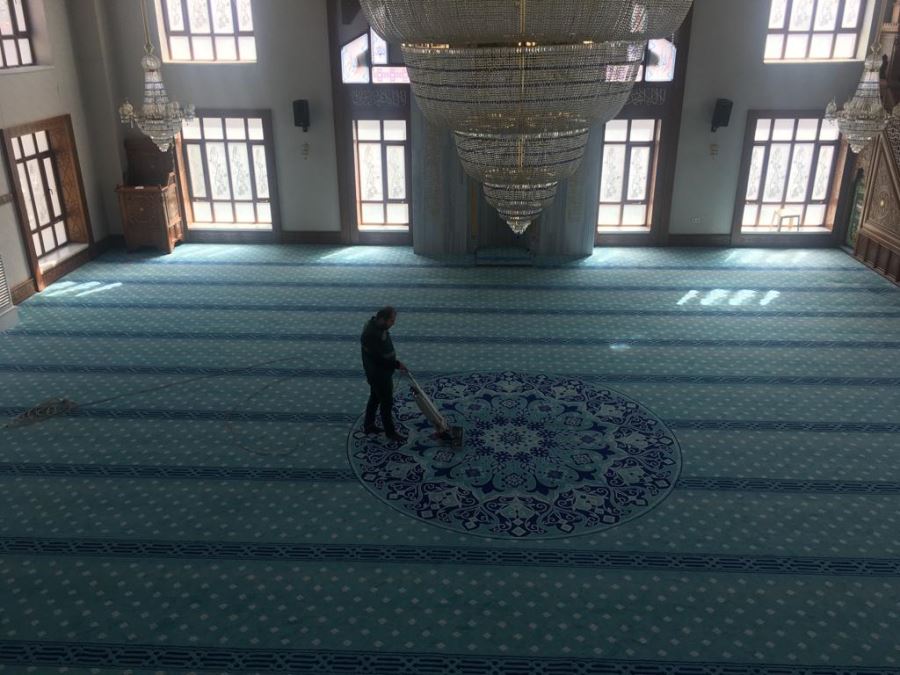 KEÇİÖREN’DEKİ CAMİLERDE RAMAZAN TEMİZLİĞİ
