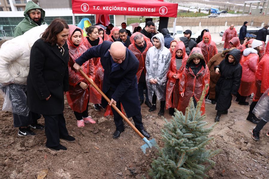 KEÇİÖREN’DEKİ DEPREM ŞEHİTLERİ HATIRA ORMANI FİDANLA BULUŞTU
