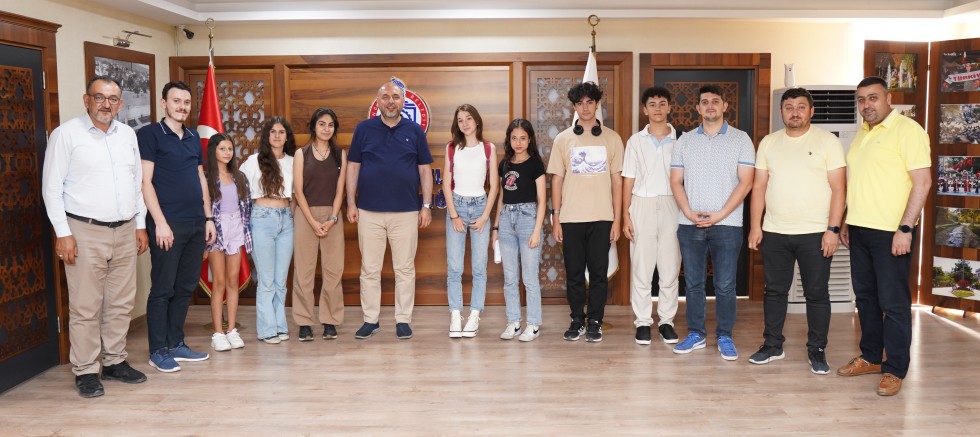 Kent Konseyi Tiyatro Grubundan Başkan Aydın’a Teşekkür Ziyareti - GÜNDEM - İnternetin Ajansı