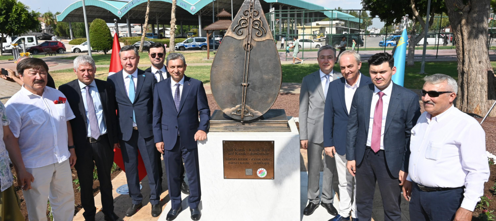Kepez’de ‘dombra anıtı’nın açılışı yapıldı - TÜRKİYE - İnternetin Ajansı