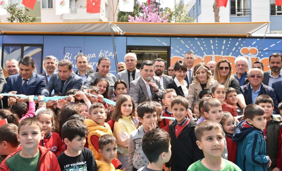 Kepez’den Antalya’ya gezen kütüphane OKUBÜS