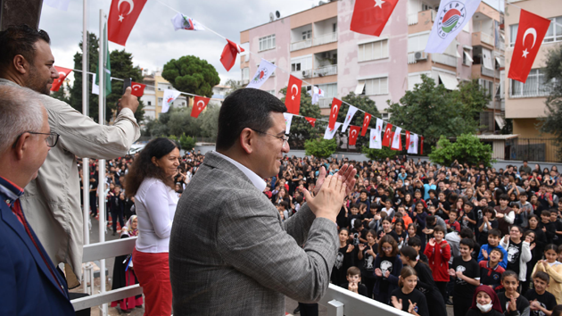 Kepez’den Namık Kemal Ortaokulu’na çok amaçlı salon