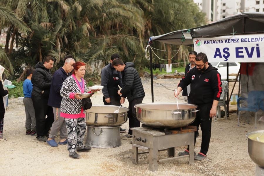 Kepez’in sahra mutfağı deprem bölgesinden ayrılmıyor