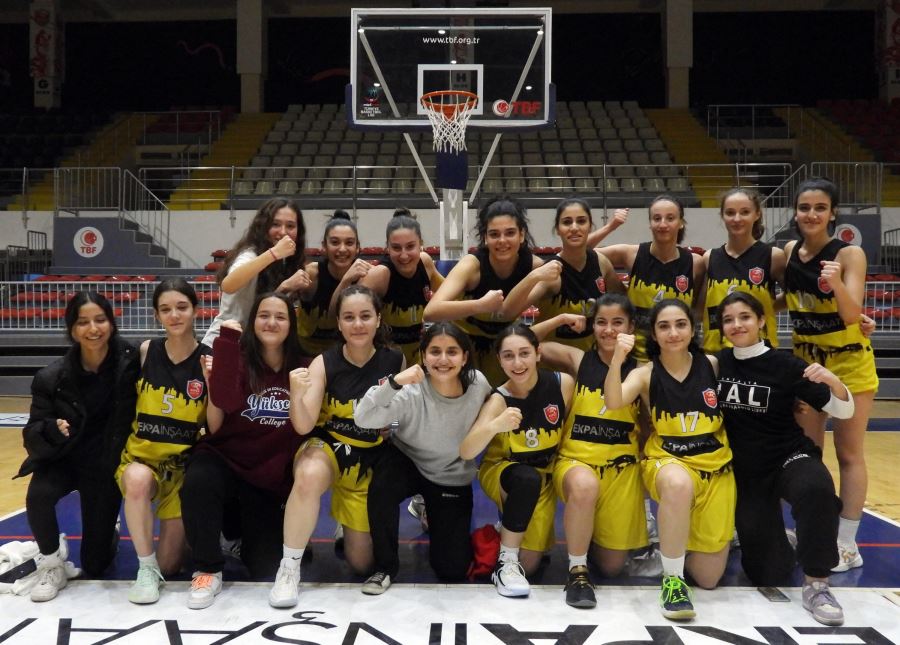 Kepez’in uzun kızları kupaya göz kırptı