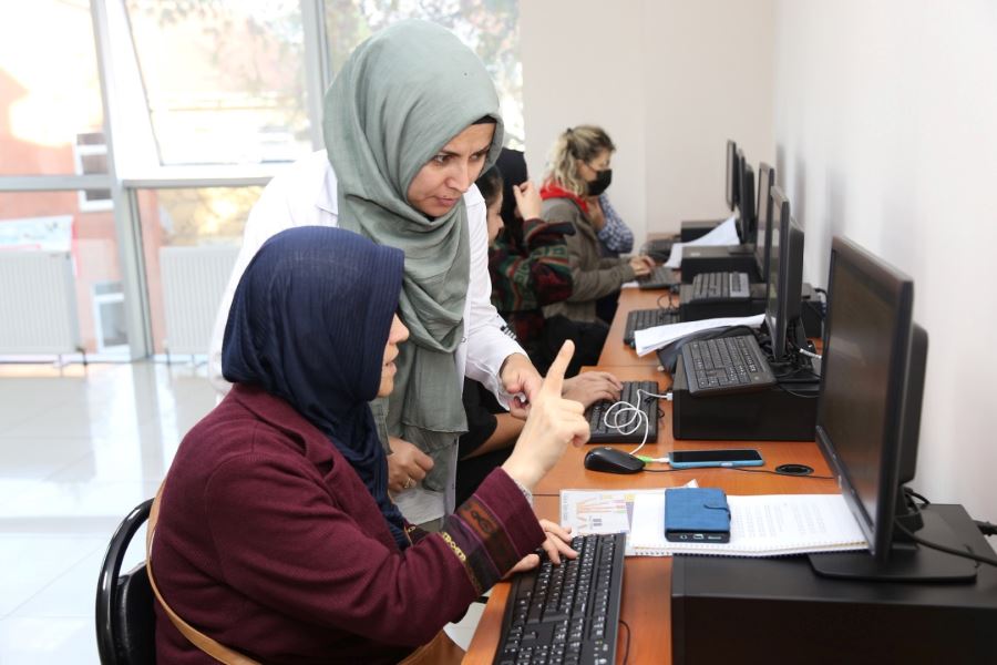 KO-MEK’te eğitim alabilmek için İstanbul’dan Gölcük’e geliyor