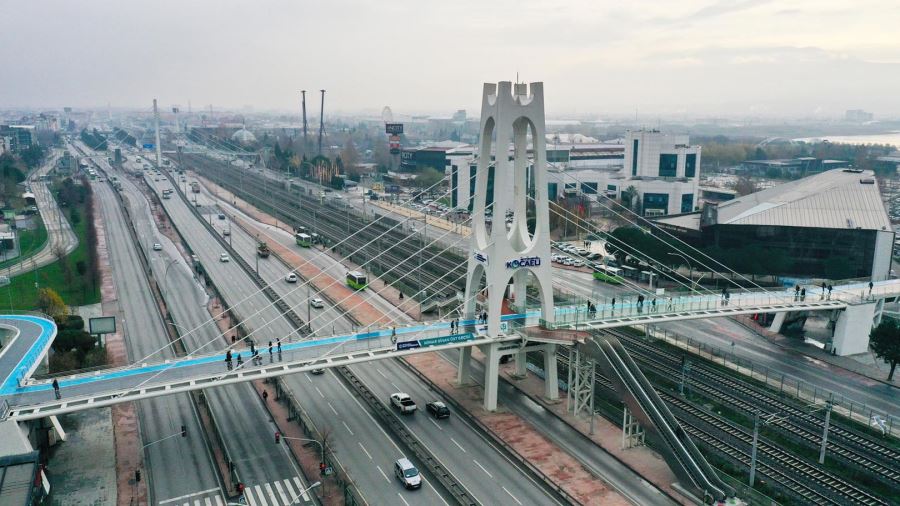 Kocaeli’nin markası köprülere işleniyor