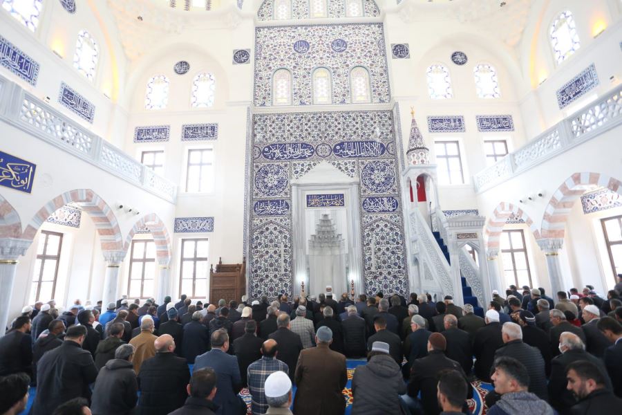 Konyalılar Camii dualarla açıldı