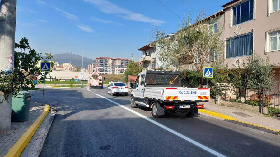 Körfez Abdülhamid Han Caddesi’nde yol çizgileri çekildi