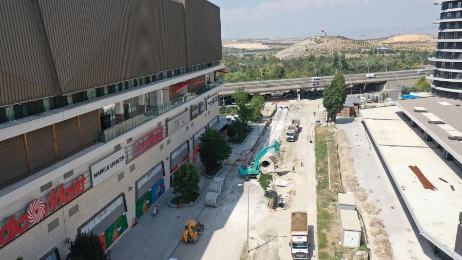 KORU MAHALLESİ’NİN 25 YILLIK TAŞKIN SORUNUNA ÇÖZÜM: ANKARALILAR CADDESİ’NİN ALTYAPISINA NEŞTER