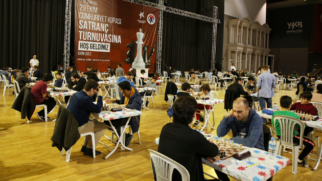 KÜÇÜKÇEKMECE’DE 29 EKİM SATRANÇ TURNUVASI HEYECANI