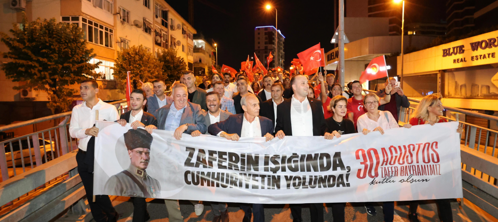 KÜÇÜKÇEKMECE’DE 30 AĞUSTOS ZAFER BAYRAMI COŞKUYLA KUTLANDI - TÜRKİYE - İnternetin Ajansı