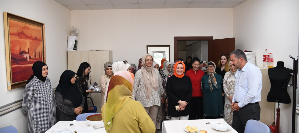 Kursiyerlerden Ertuğrul Başkan’a Bat Yemeği İkramı - TÜRKİYE - İnternetin Ajansı