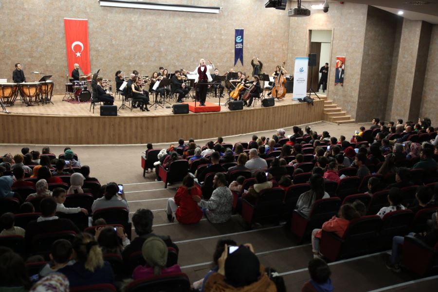 KYK YURDUNDA DEPREMZEDELERE ÇOKSESLİ MORAL