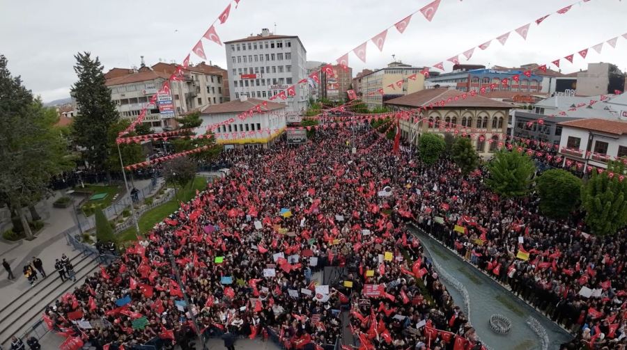 MANSUR YAVAŞ ÇORUM'DA COŞKUYLA KARŞILANDI