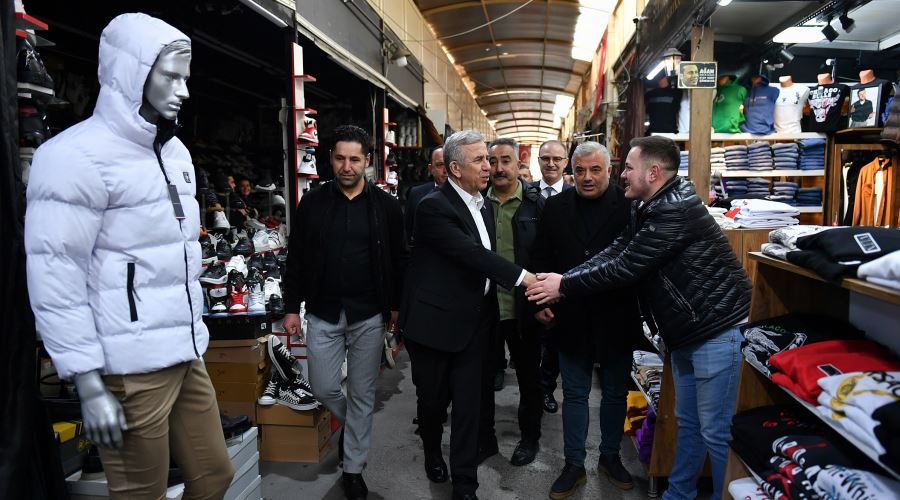 MANSUR YAVAŞ MALTEPE PAZARI ESNAFINI ZİYARET ETTİ
