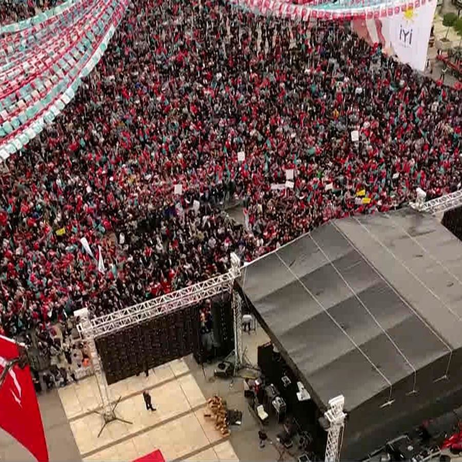 MANSUR YAVAŞ VE MERAL AKŞENER SAKARYA’DA