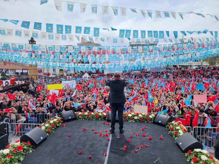 MANSUR YAVAŞ VE MERAL AKŞENER YOZGAT’TA