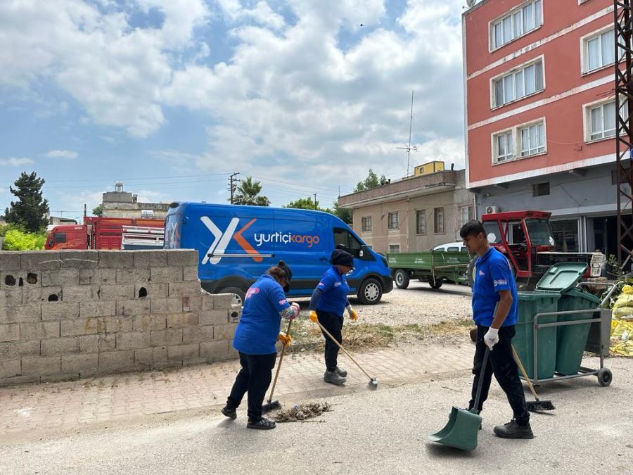 Mavi Şimşekler, Ceyhan’ı köşe bucak temizliyor