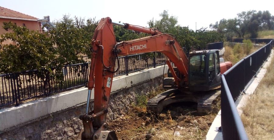 Menderes Belediyesi sel ve taşkınlara karşı çalışmalarını hızlandırdı