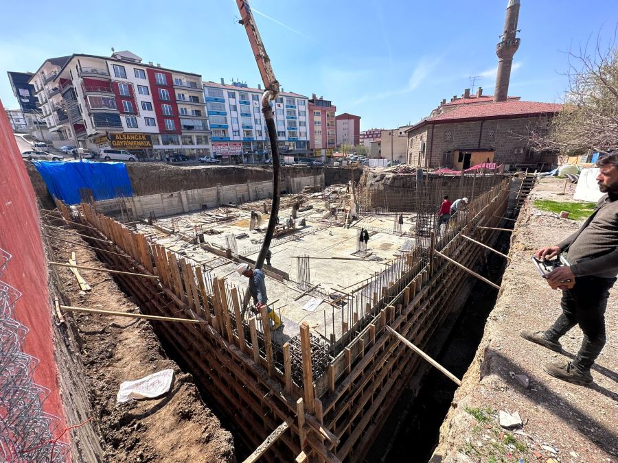 MERKEZ CAMİDE ÇALIŞMALAR İLERLİYOR